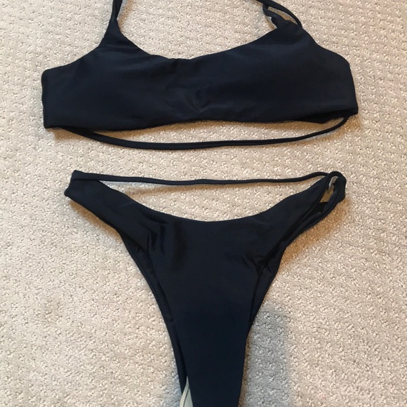 Gemma bikini - Picture 2 of 3